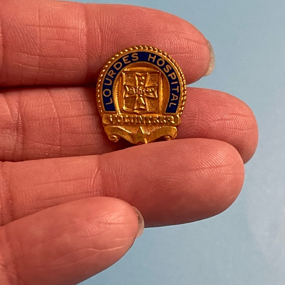 Lourdes Hospital Volunteer Lapel Pin